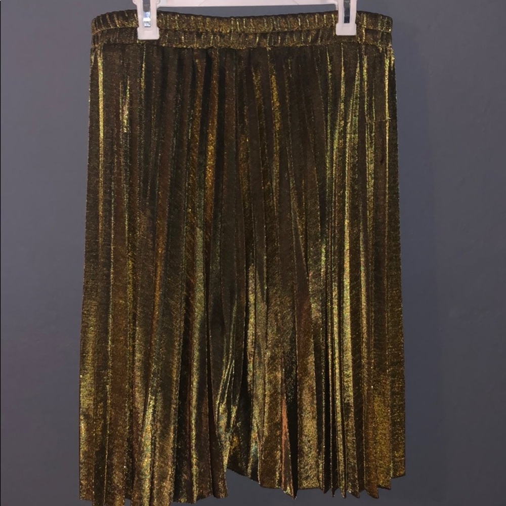 Gold skirt